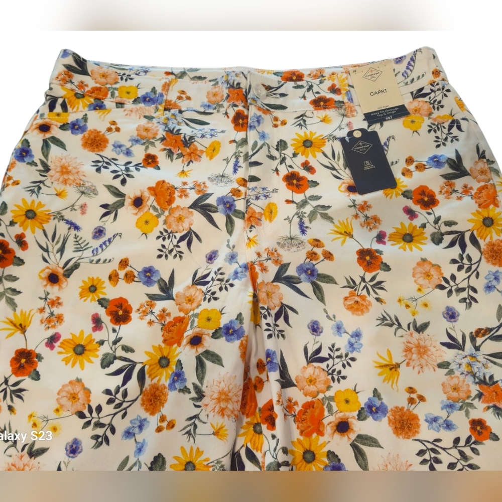 St. John's Bay Floral Midrise  Capri Pants - Orange, Yellow, Blue - Picture 2 of 11